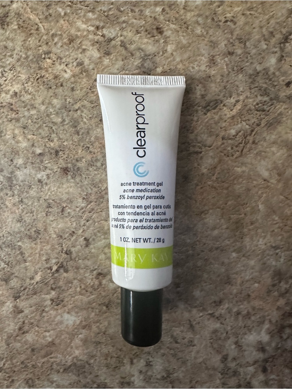 Mary Kay Clearproof Acne Gel - White and Lime Green